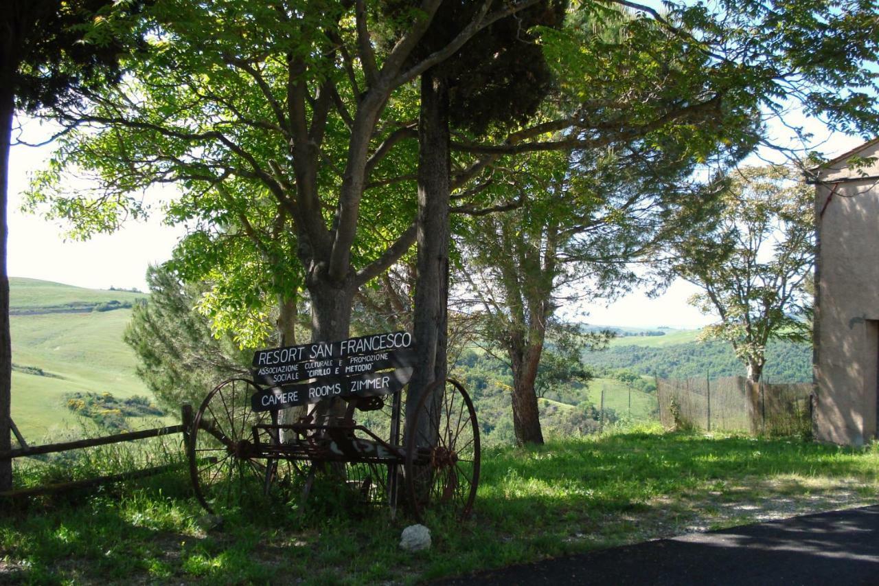 Podere San Francesco Bed & Breakfast Volterra Exterior photo