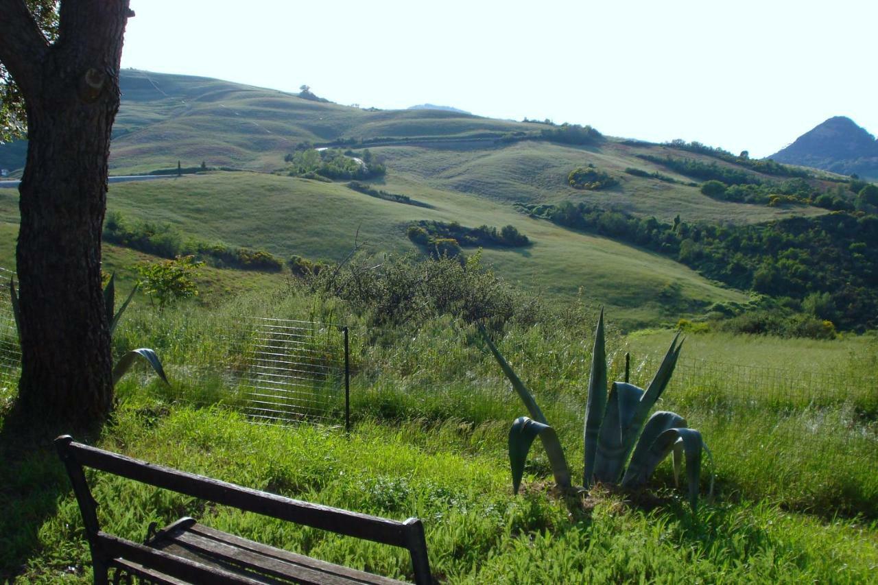 Podere San Francesco Bed & Breakfast Volterra Exterior photo
