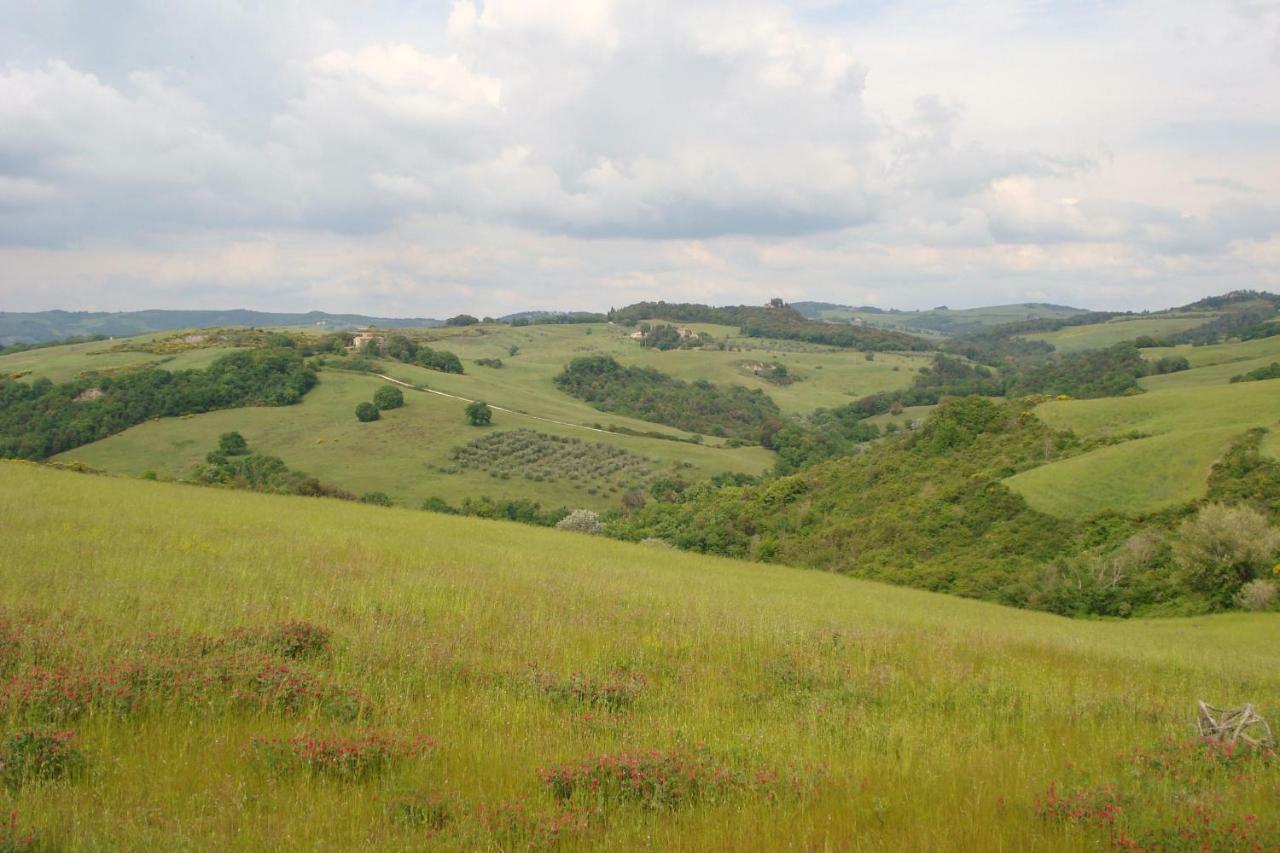 Podere San Francesco Bed & Breakfast Volterra Exterior photo